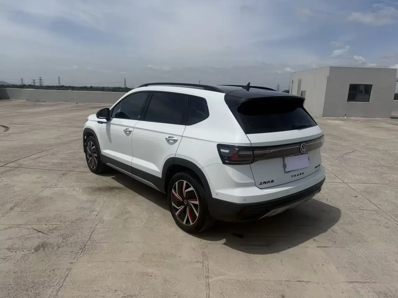 Volkswagen Tharu