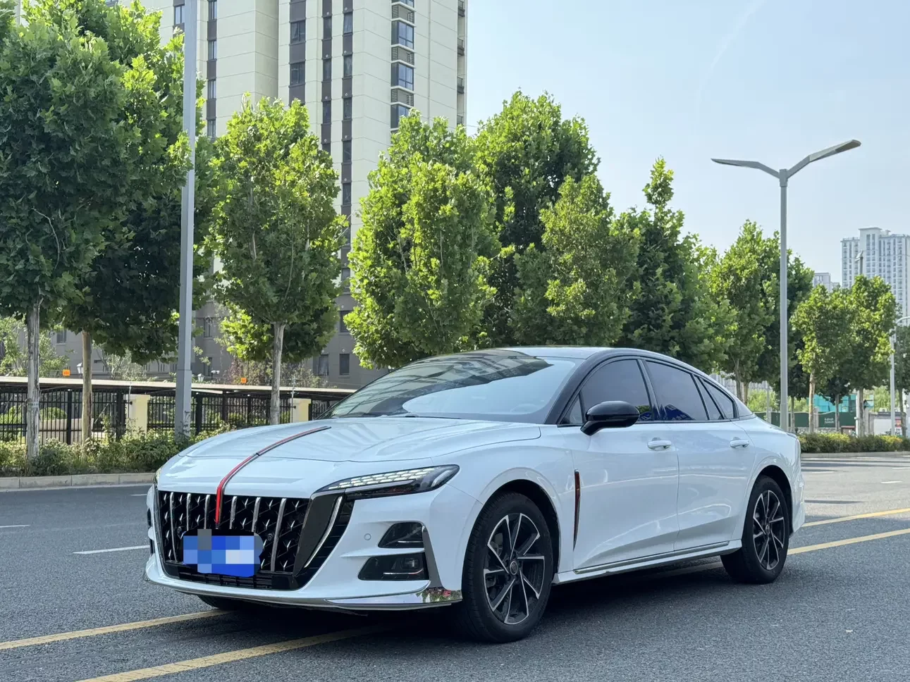 Hongqi H6