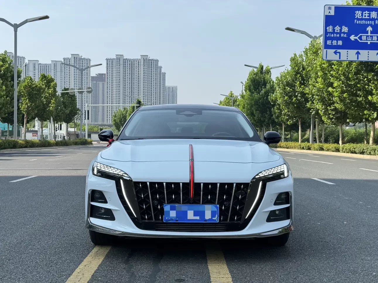 Hongqi H6