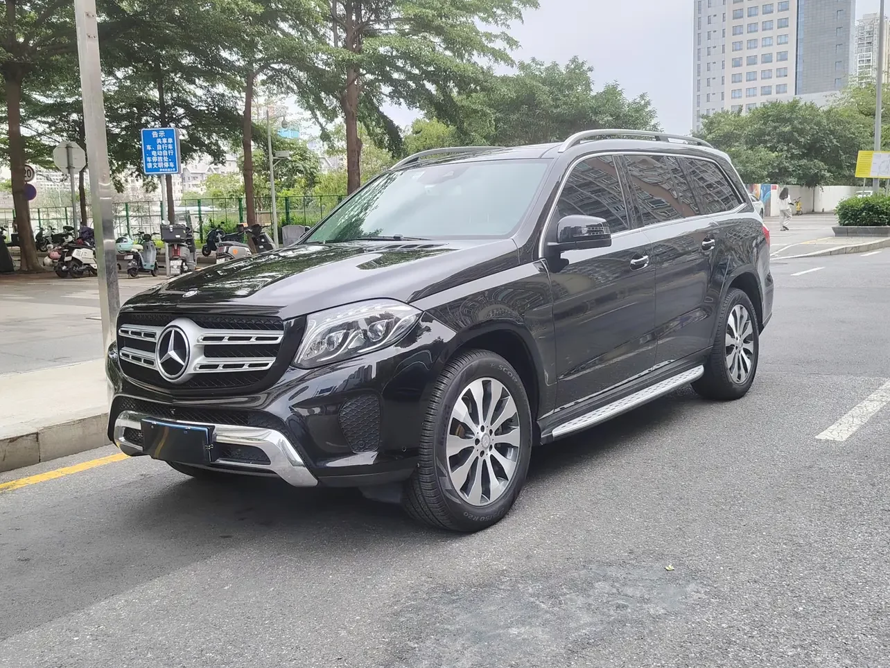 Mercedes-Benz GLS