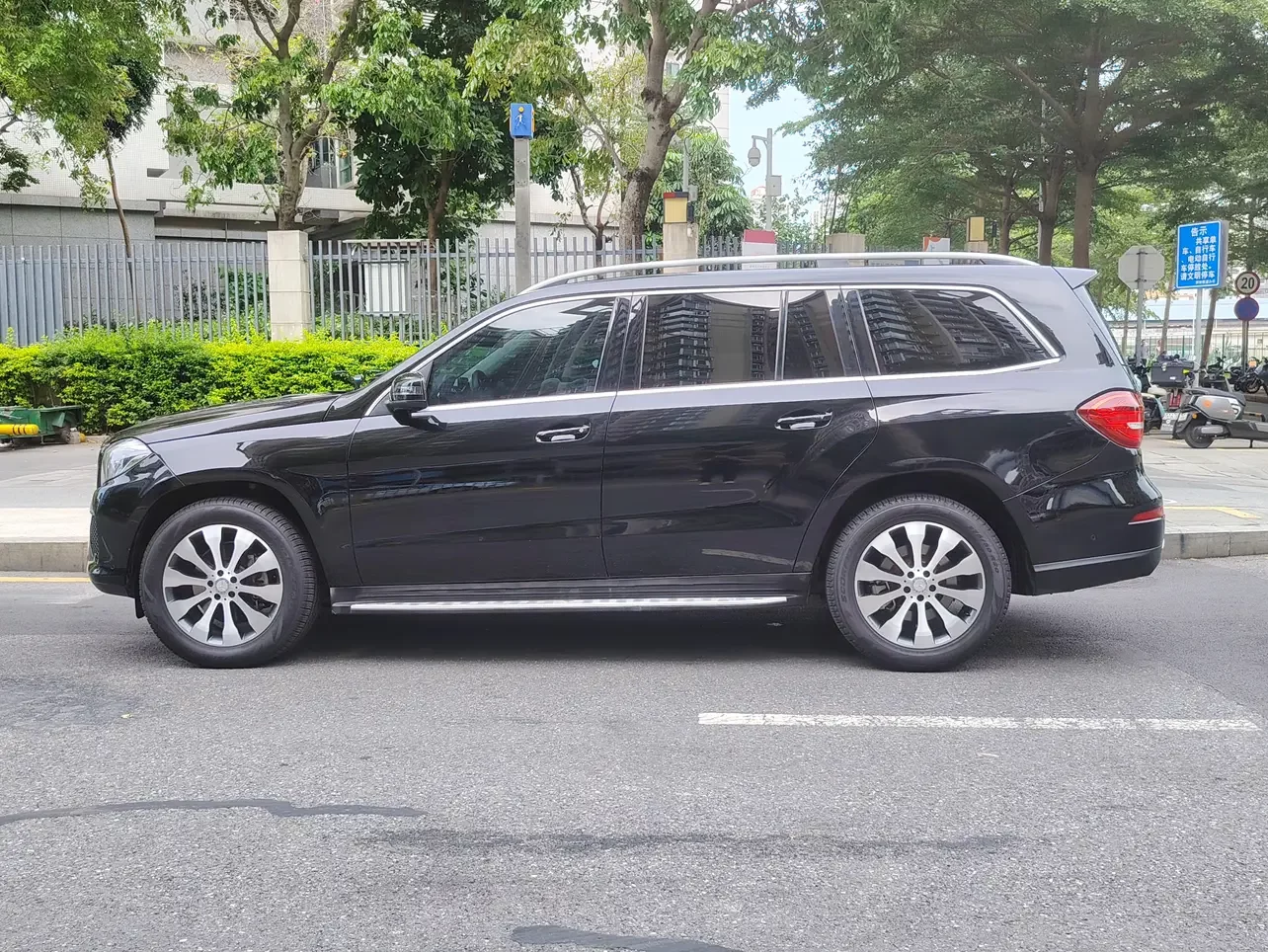 Mercedes-Benz GLS