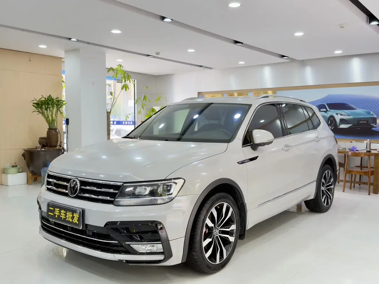 Volkswagen Tiguan L