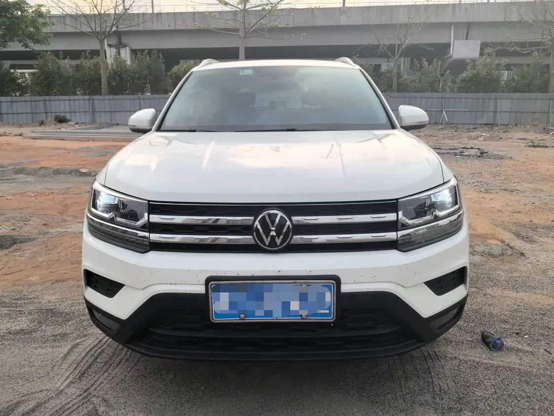 Volkswagen Tharu