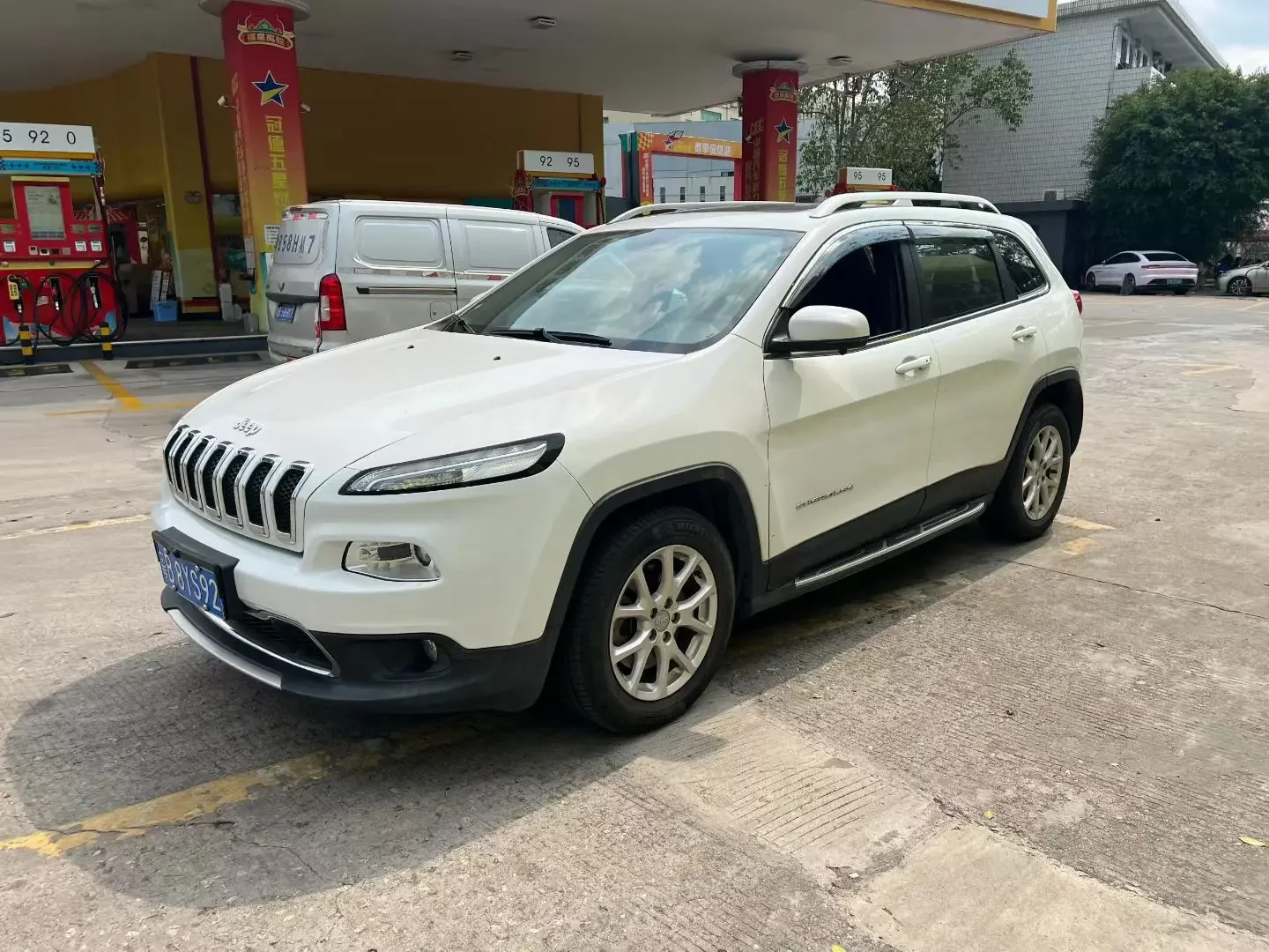 Jeep Cherokee  из Китая