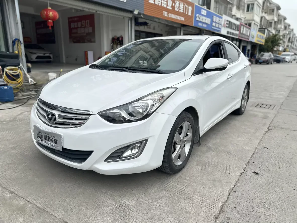 Hyundai Elantra