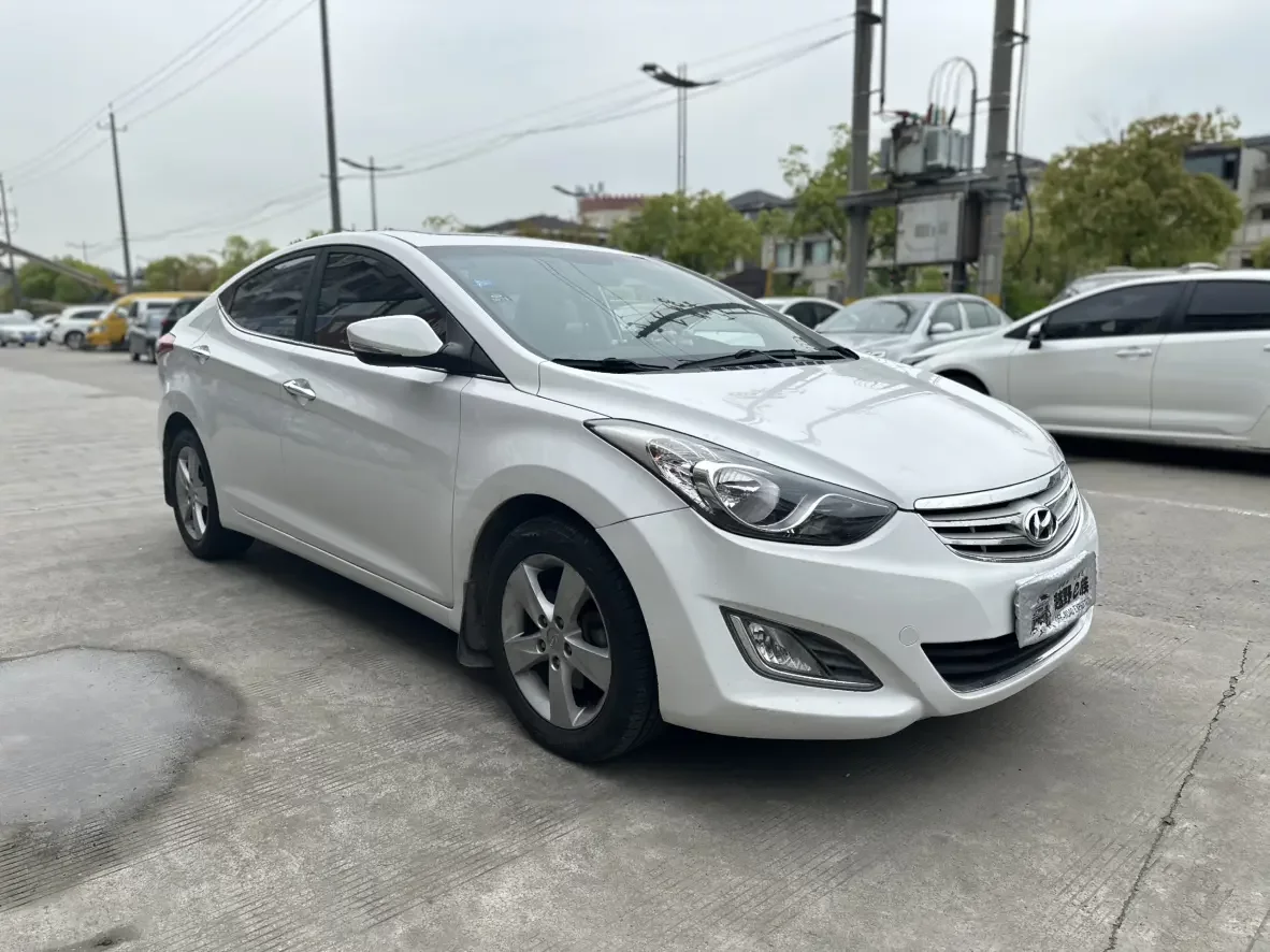 Hyundai Elantra