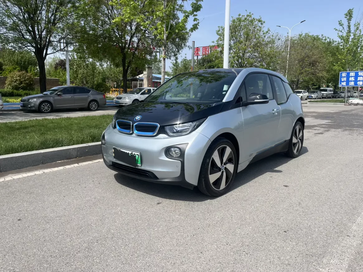 BMW i3
