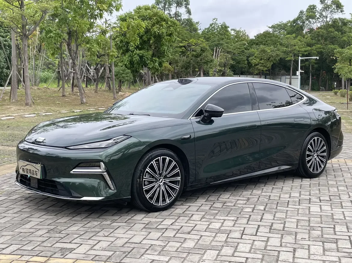 Geely Galaxy Star 8 PHEV