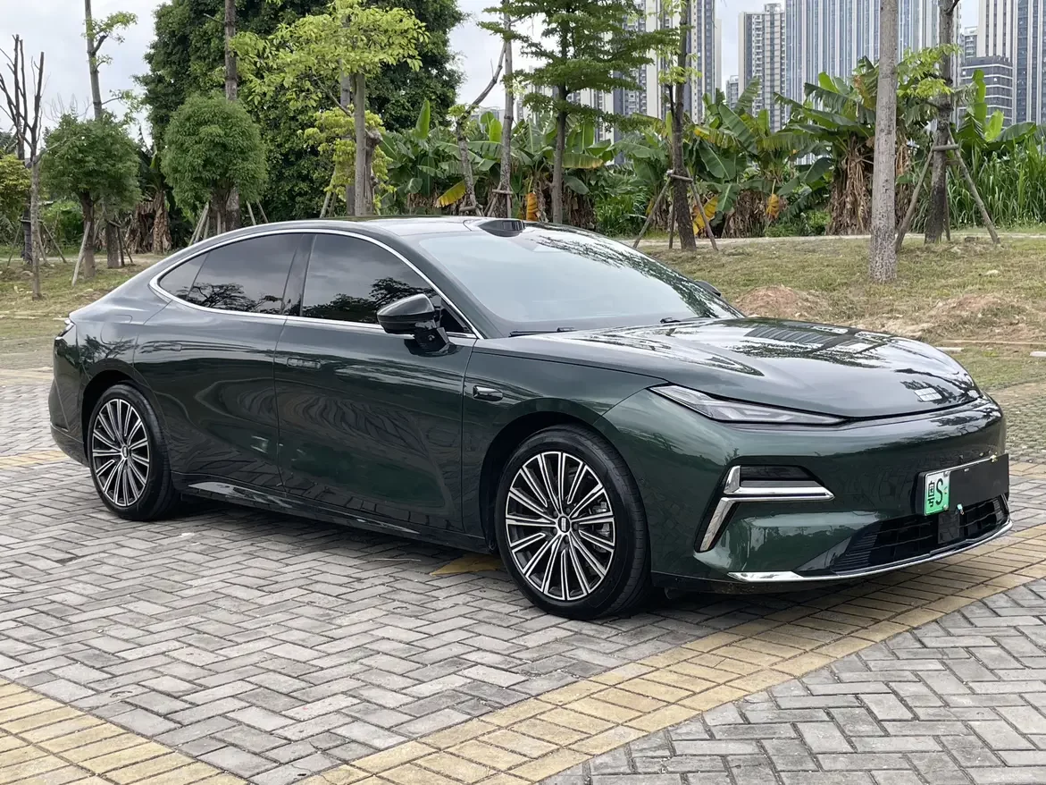 Geely Galaxy Star 8 PHEV