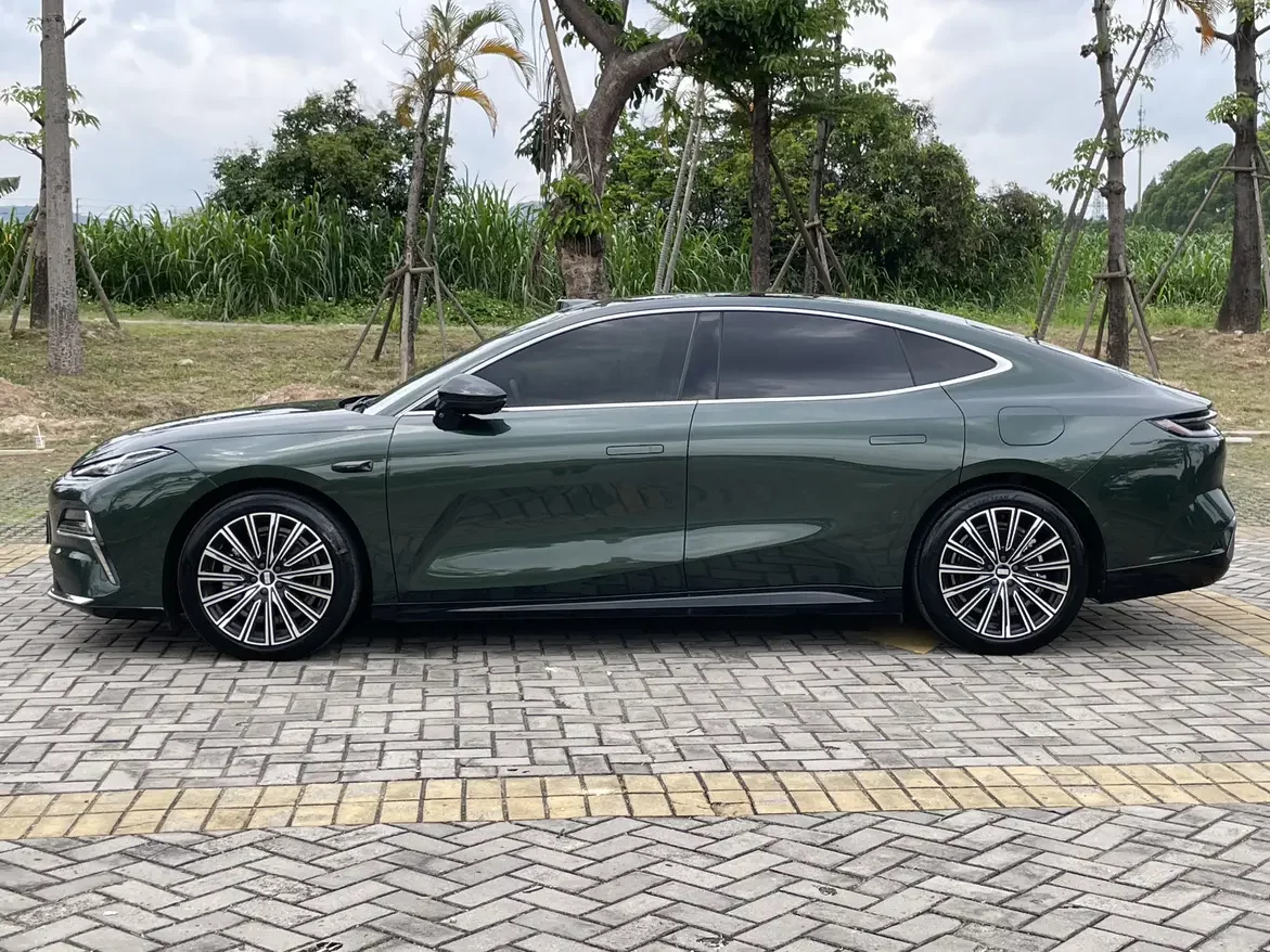 Geely Galaxy Star 8 PHEV