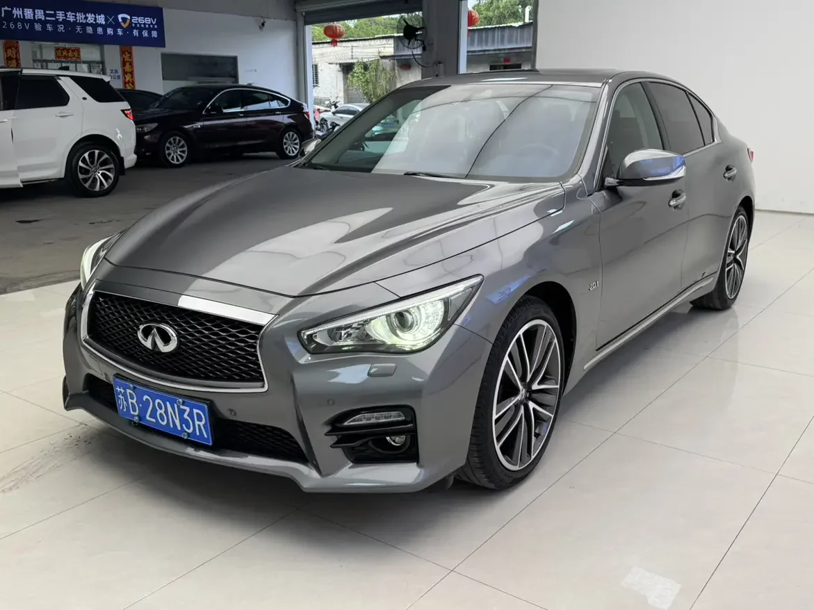 Infiniti Q50L