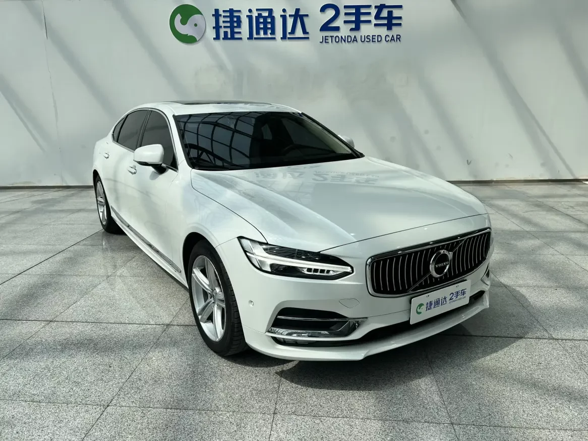 Volvo S90