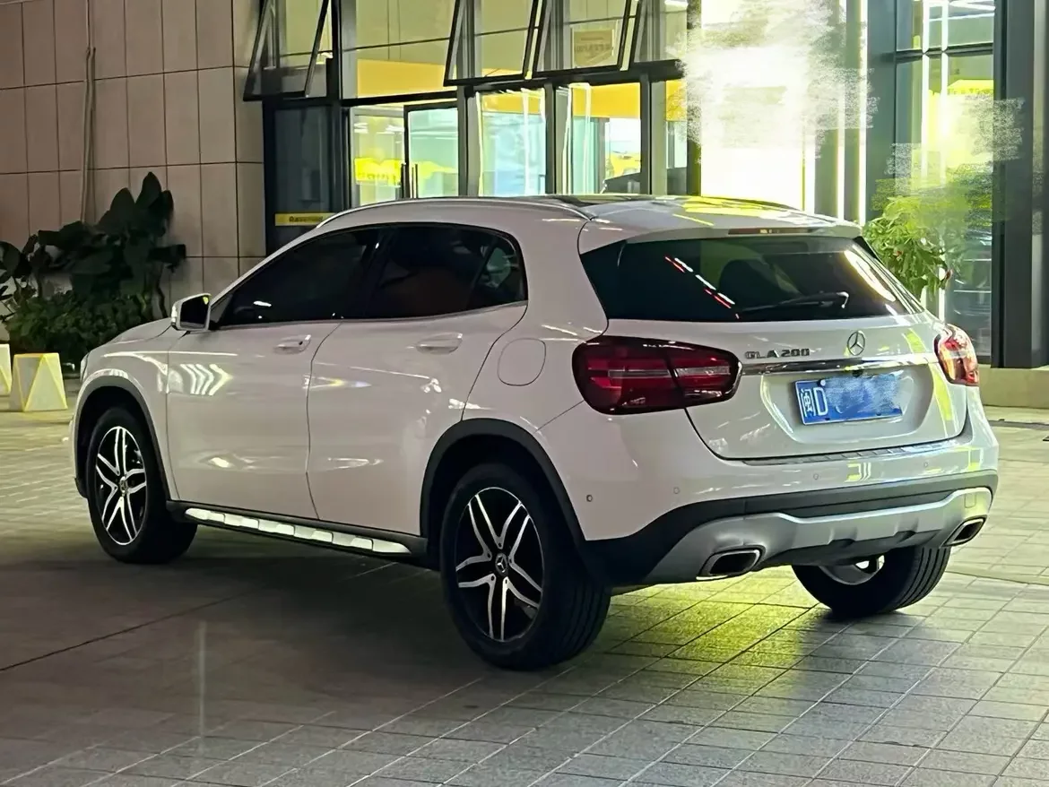 Mercedes-Benz GLA