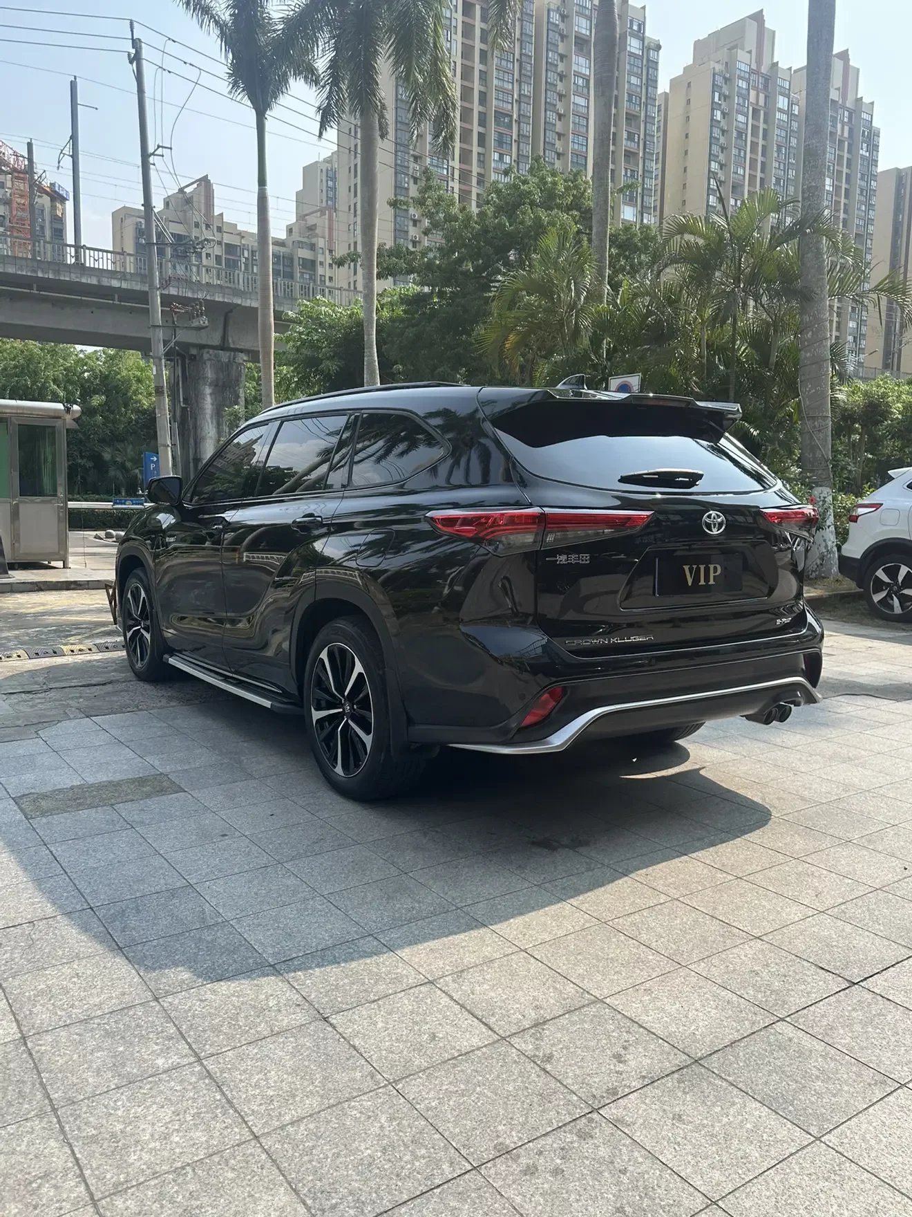 Toyota Crown Kluger