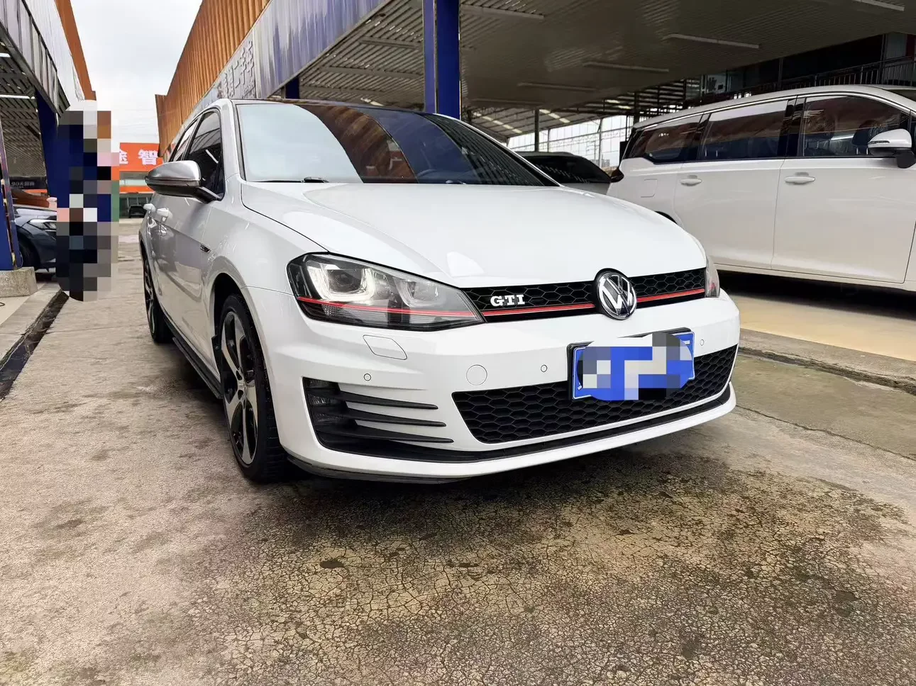 Volkswagen Golf GTI