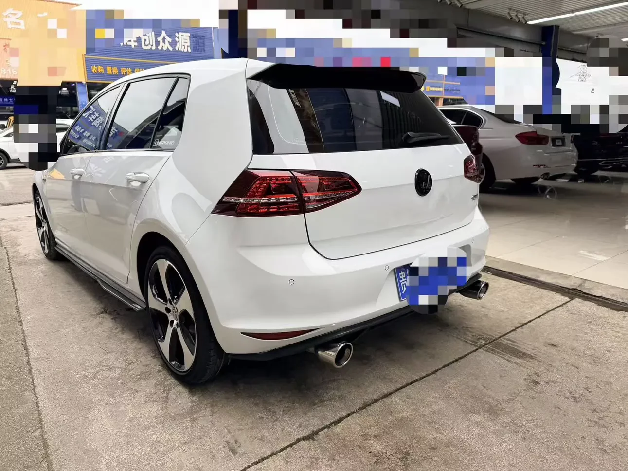 Volkswagen Golf GTI