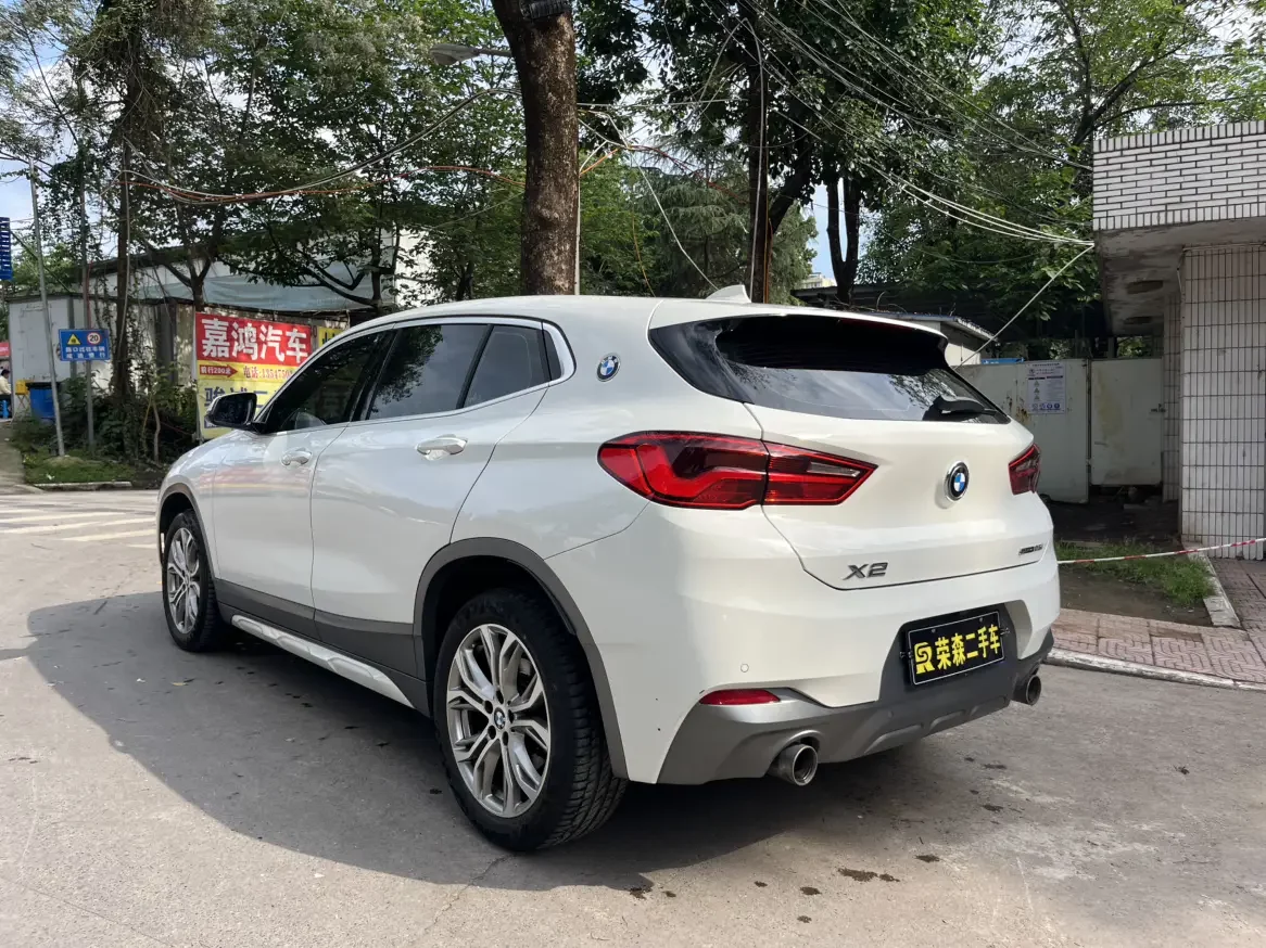 BMW X2