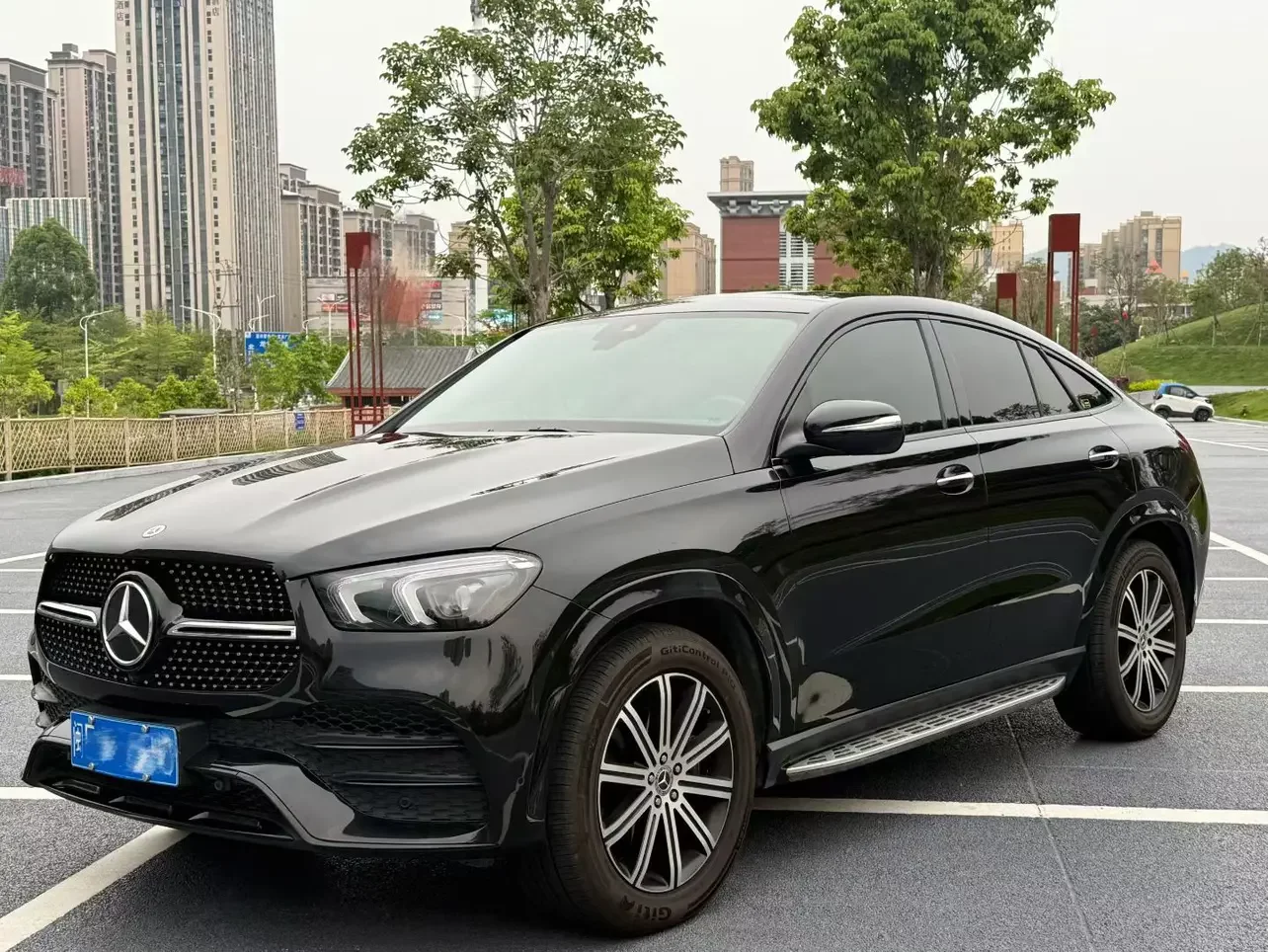 Mercedes-Benz GLE (Imported)