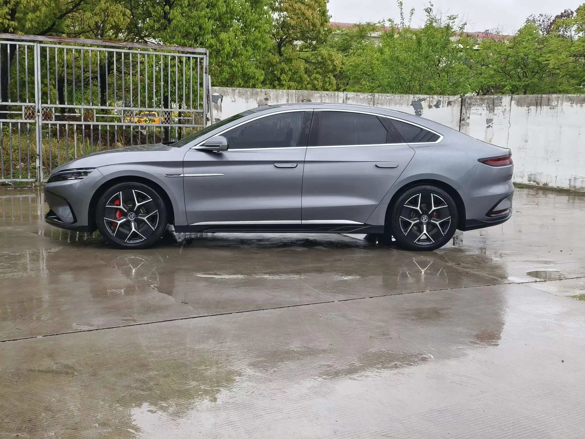BYD Han EV