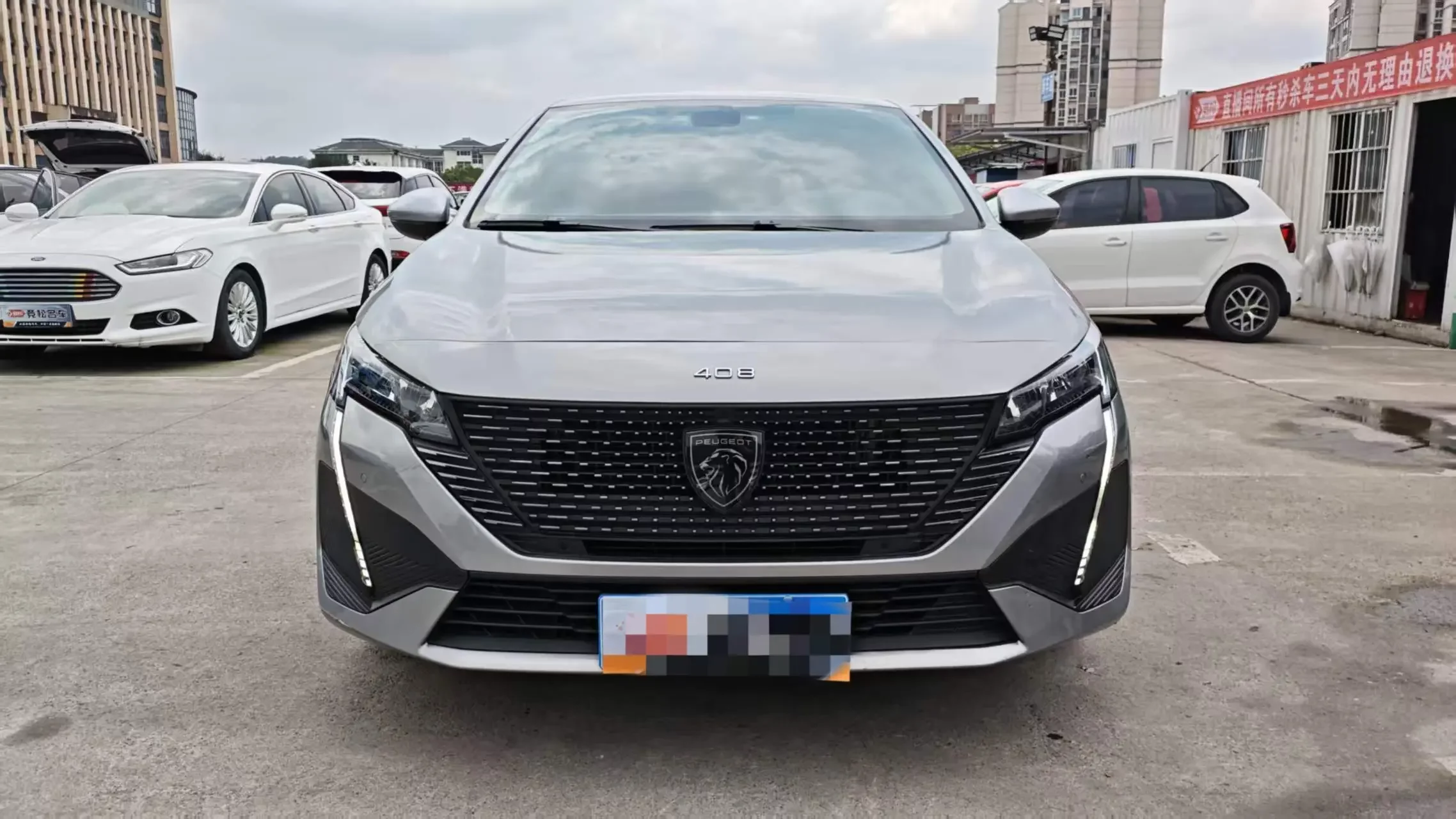Peugeot 408