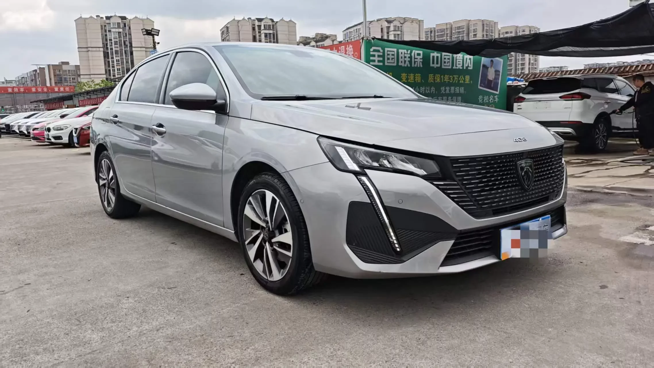 Peugeot 408