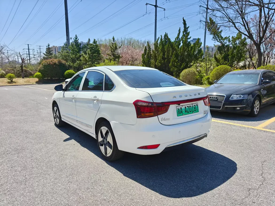 Dongfeng Fengshen E70