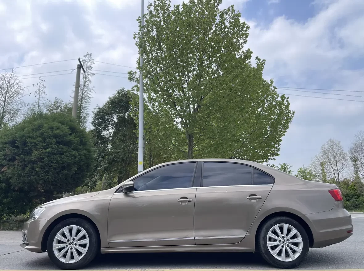 Volkswagen Sagitar