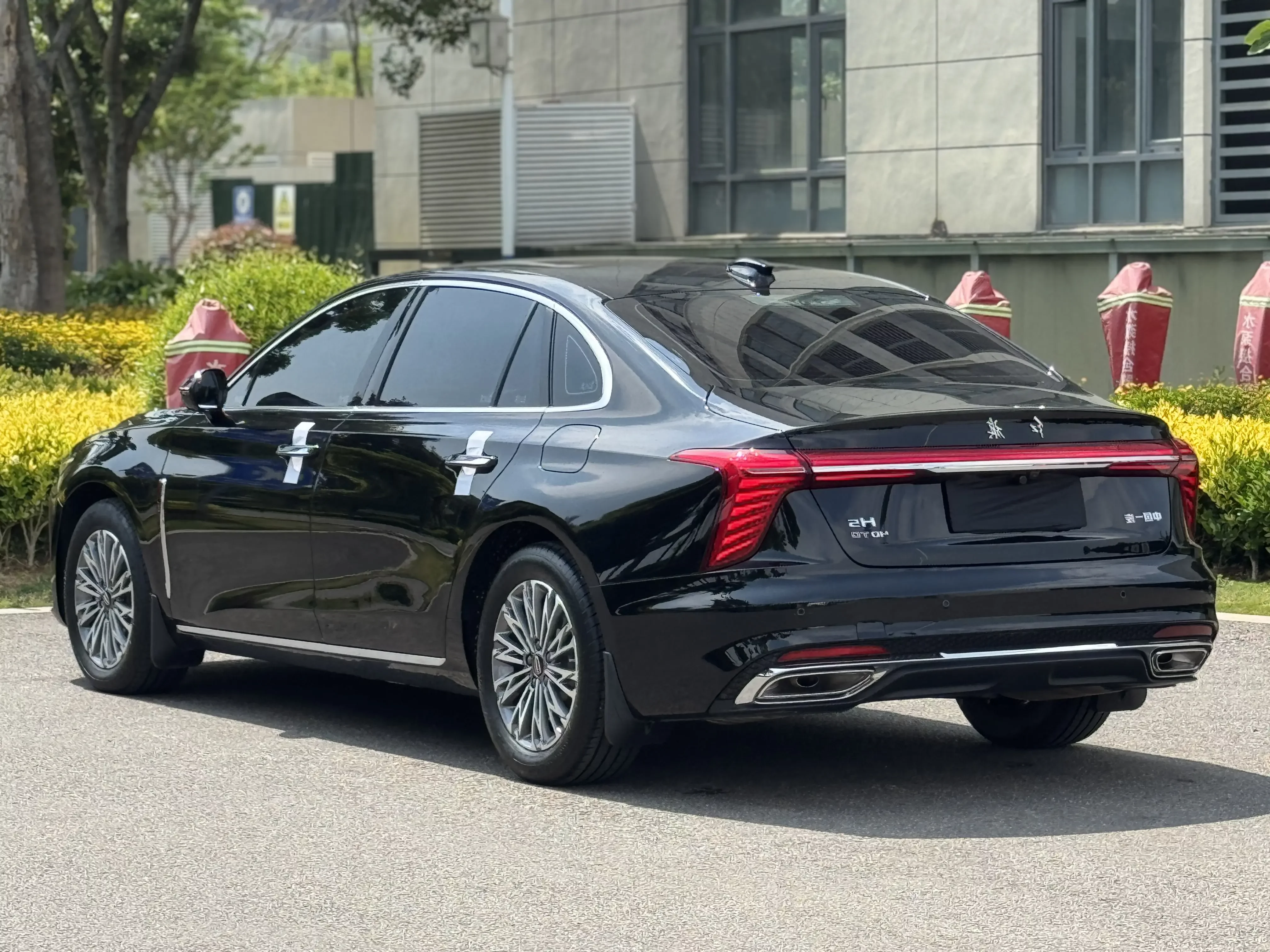 Hongqi H5
