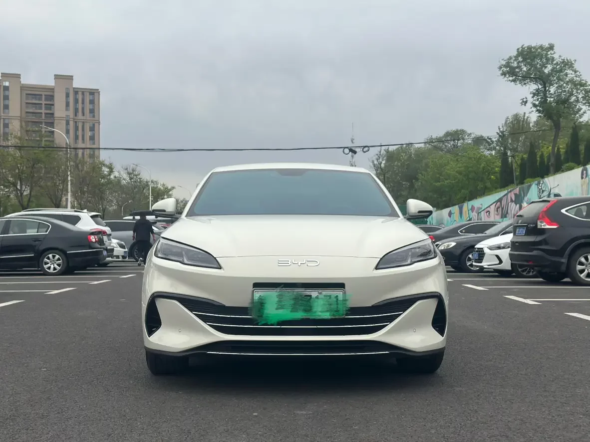 BYD Seal 06DM