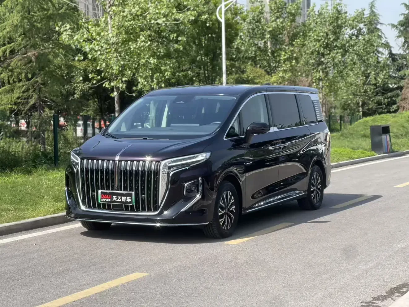 Hongqi HQ9 PHEV