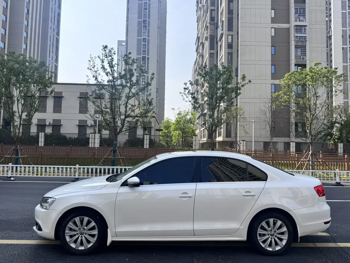 Volkswagen Sagitar