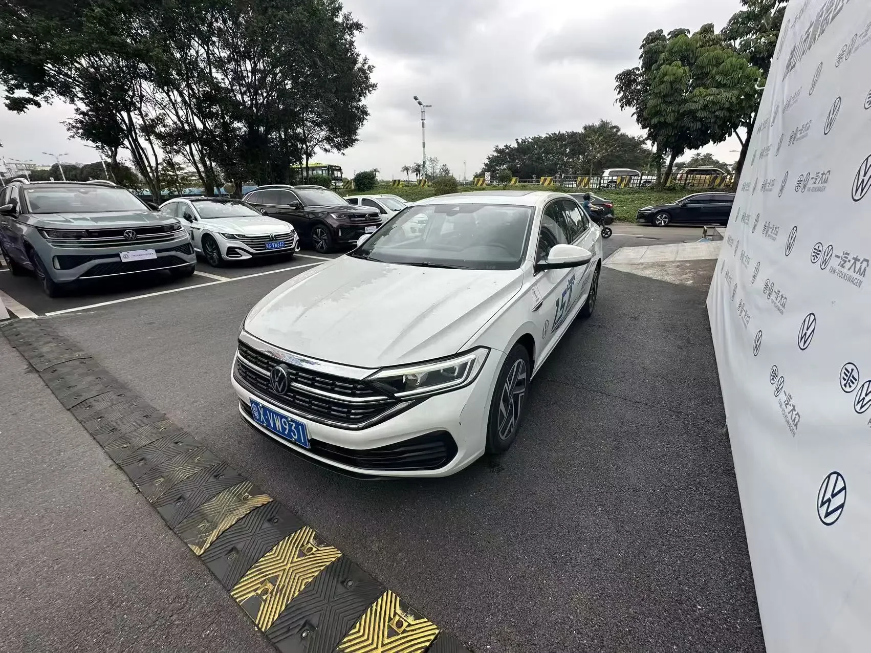 Volkswagen Sagitar