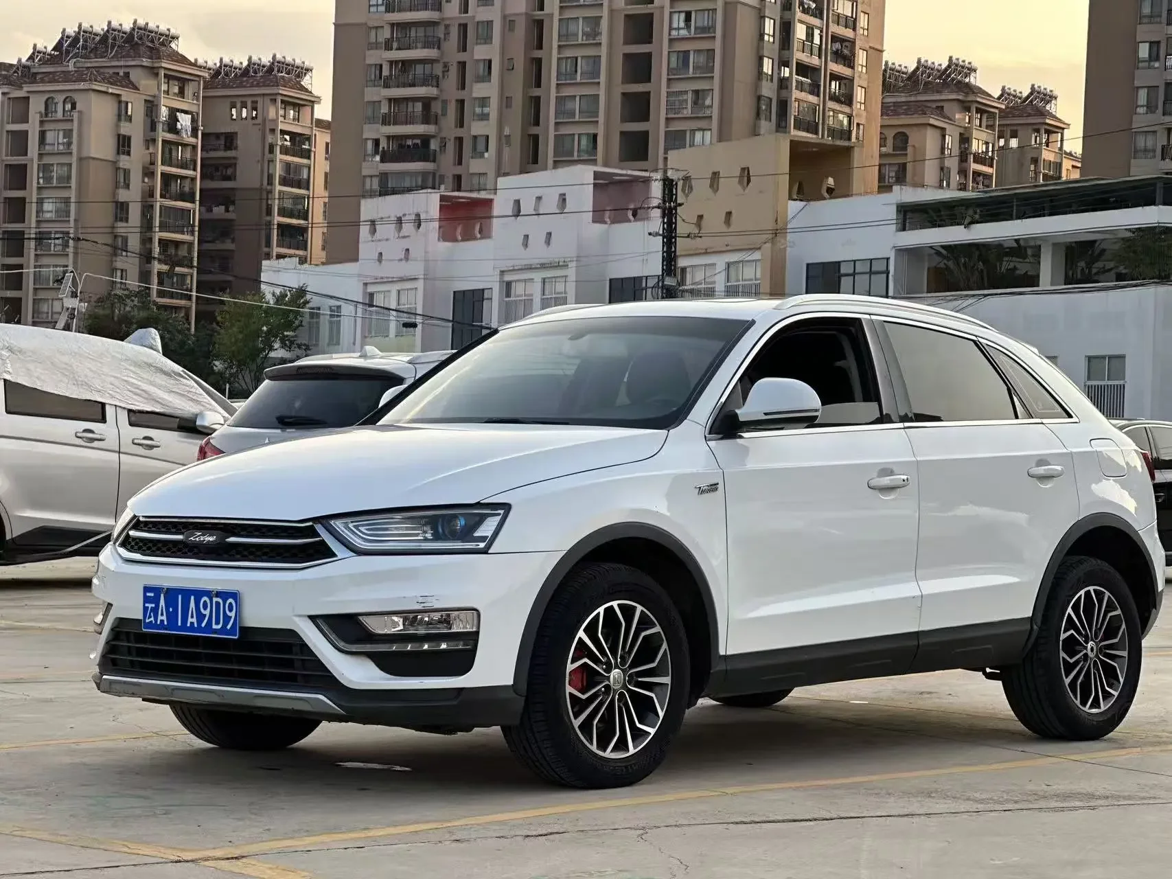 Zotye SR7