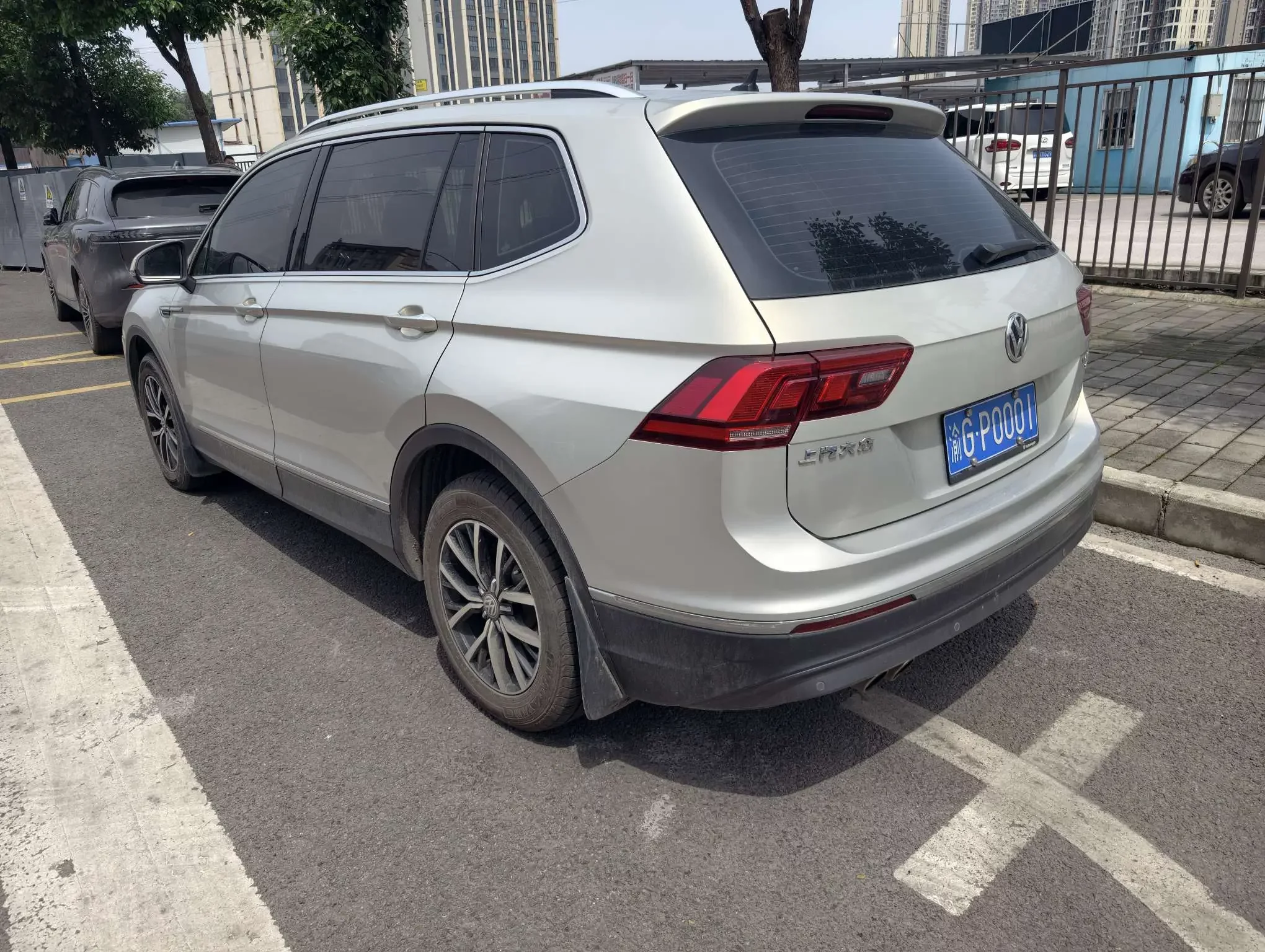 Volkswagen Tiguan L