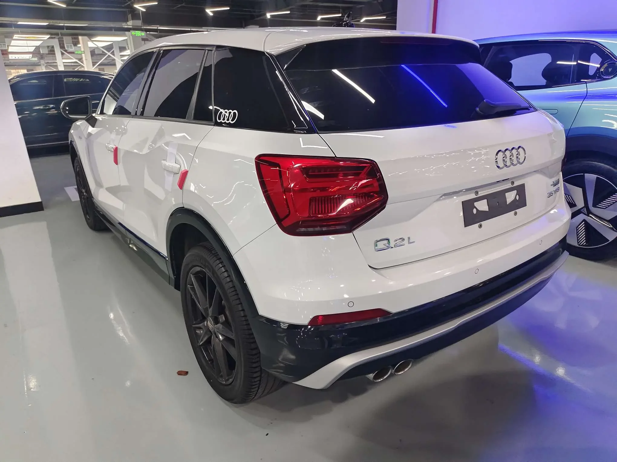 Audi Q2L