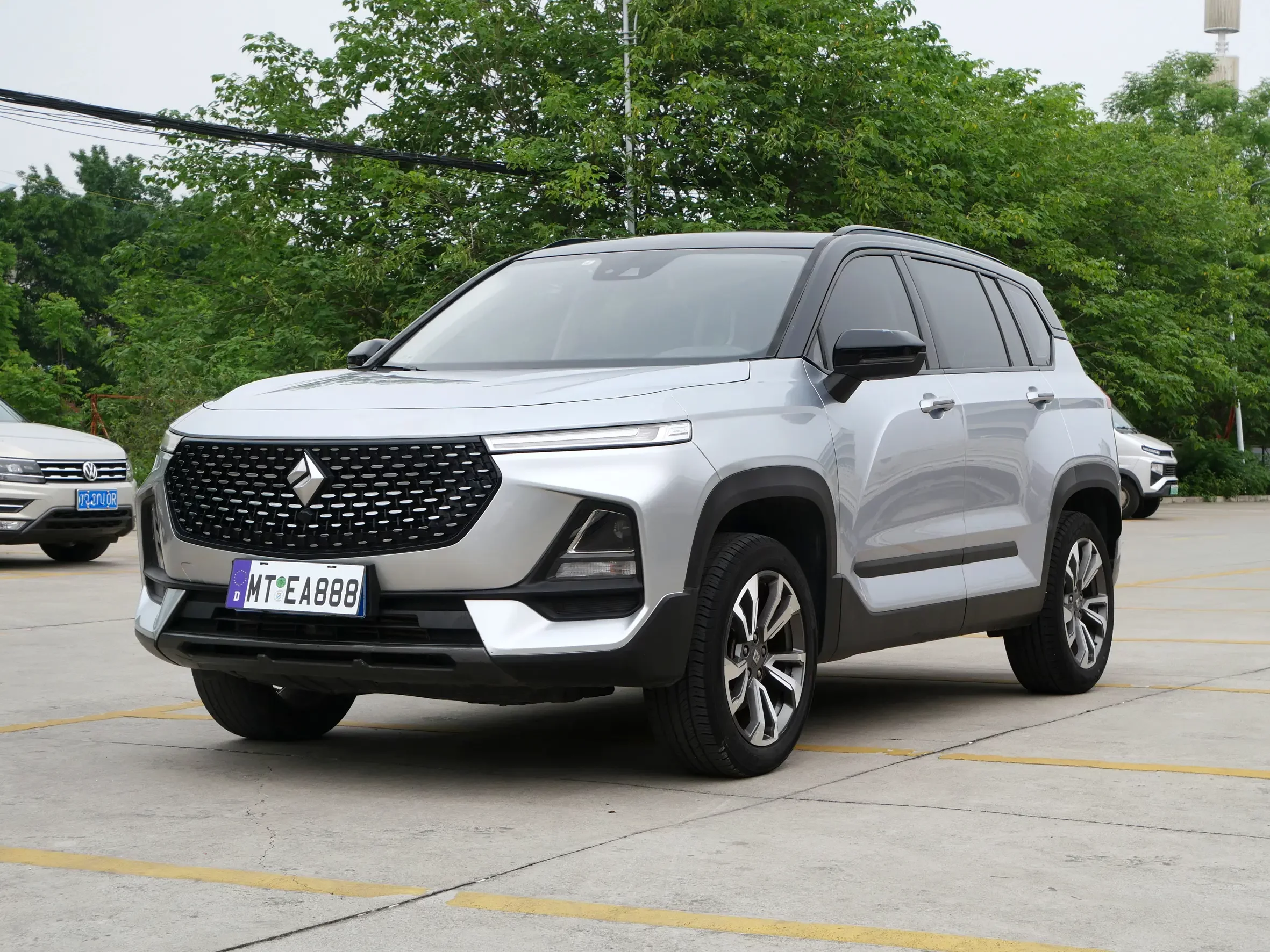 Baojun RS-5  из Китая