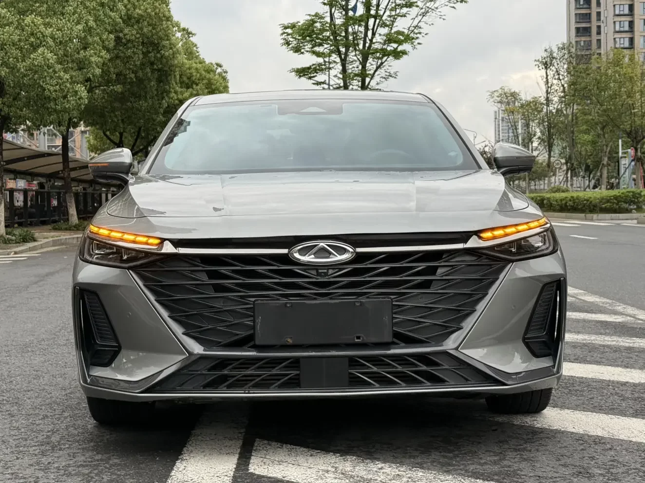 Chery Arrizo 8
