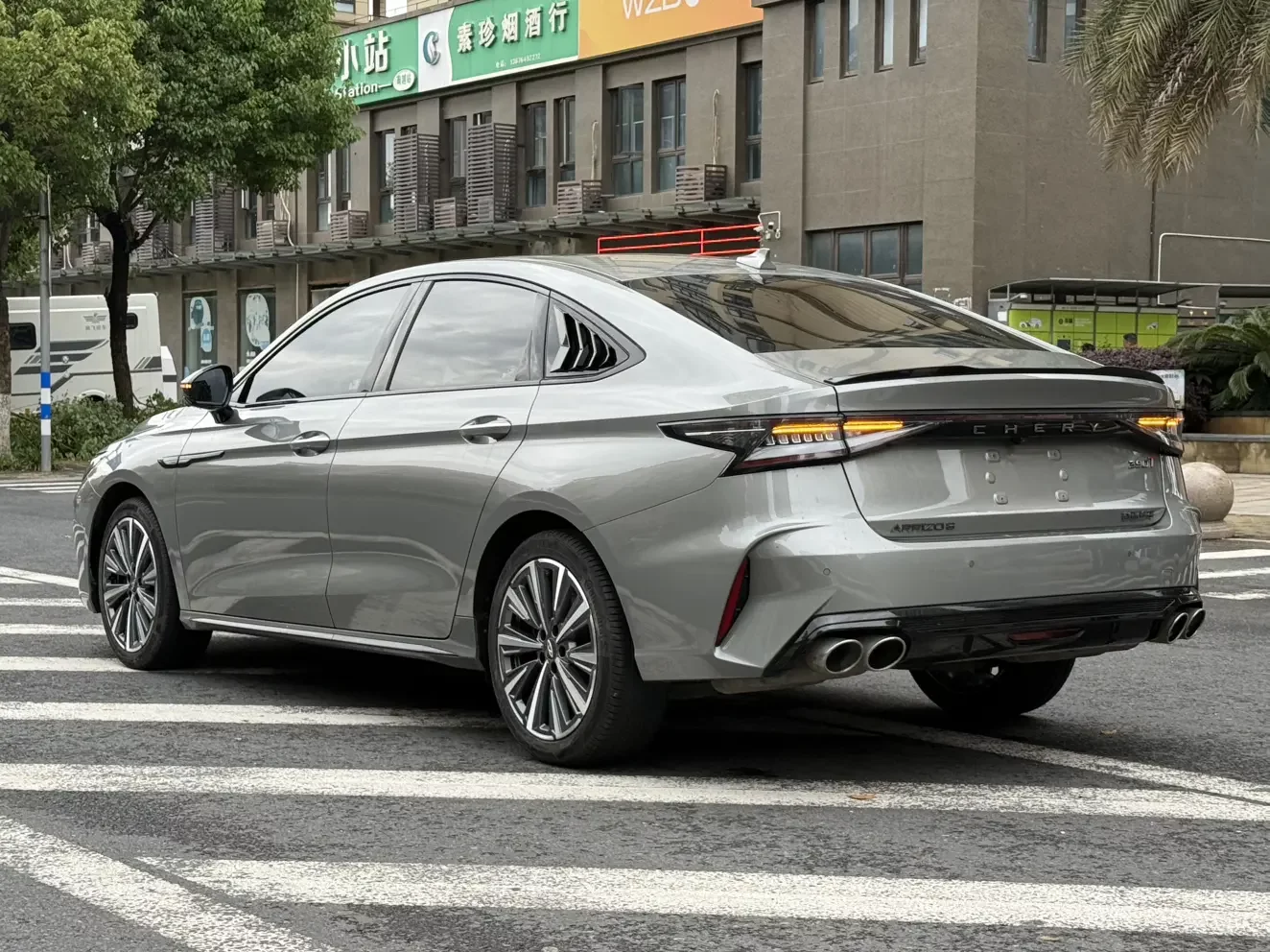 Chery Arrizo 8