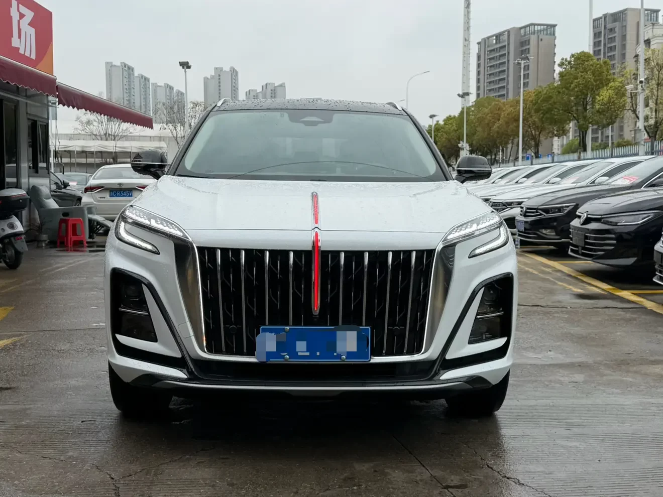 Hongqi HS3