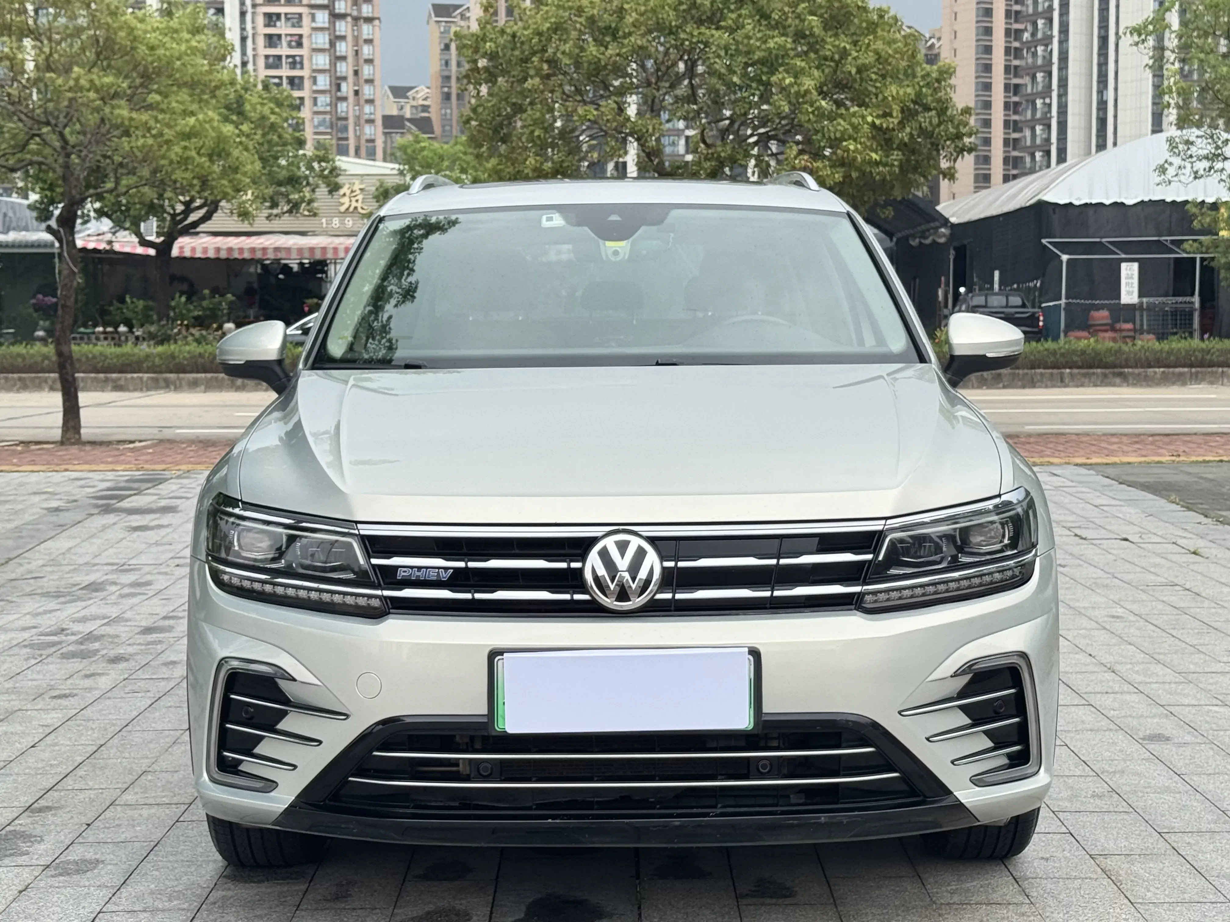 Volkswagen Tiguan L PHEV