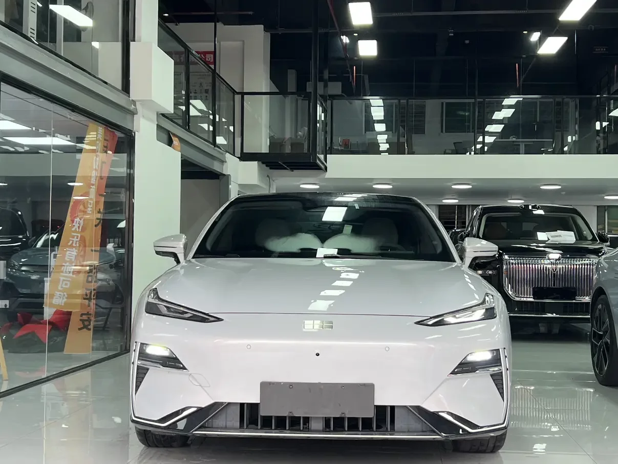 Geely Galaxy E8
