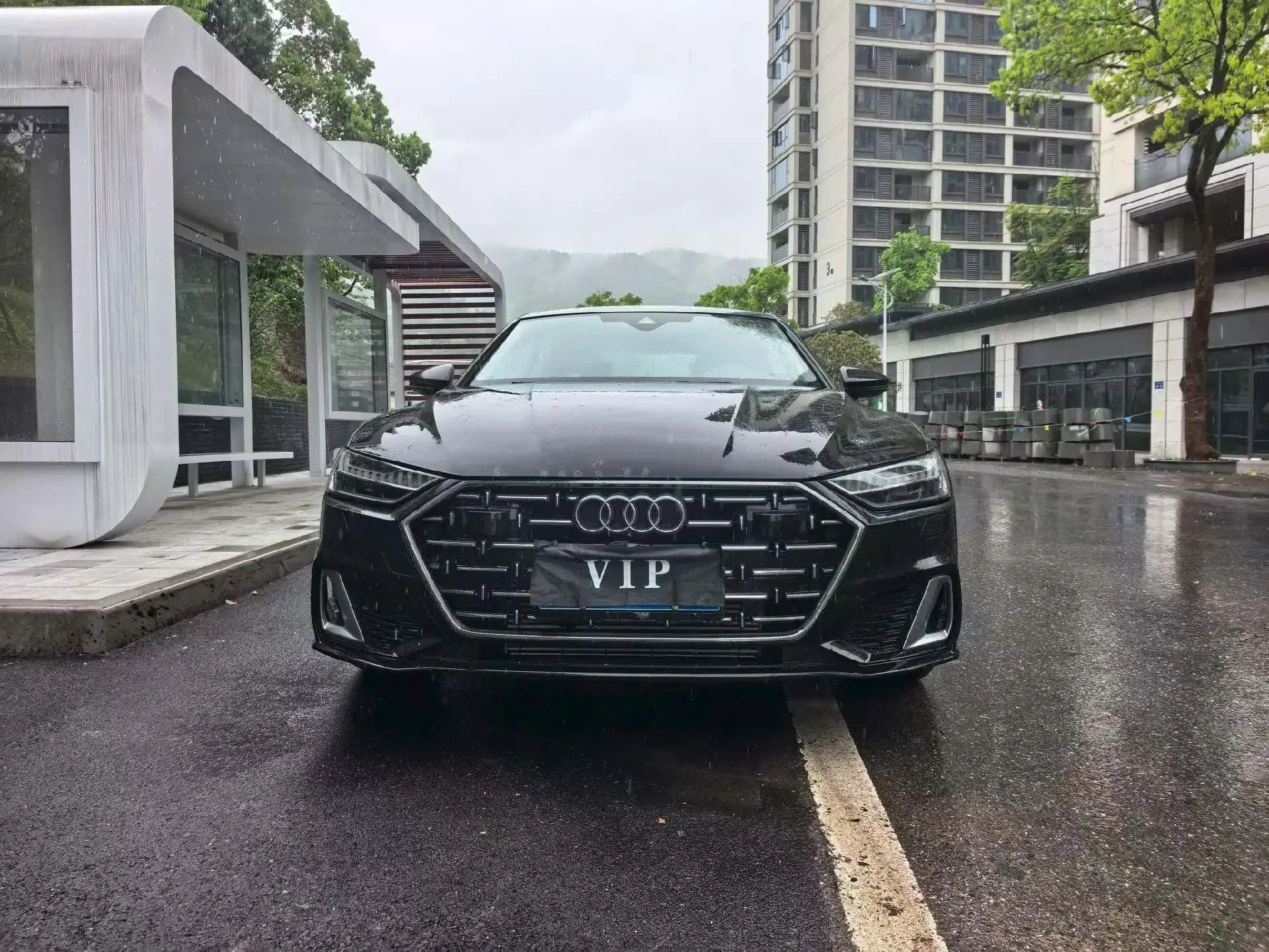 Audi A7L