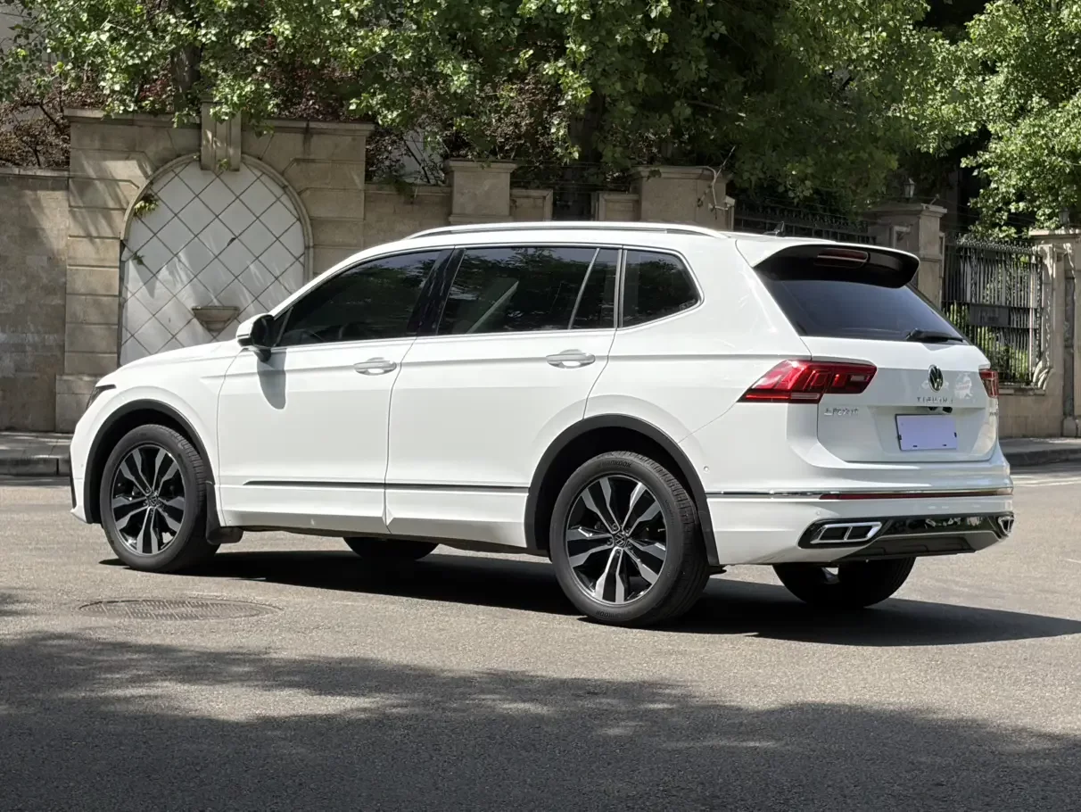 Volkswagen Tiguan L