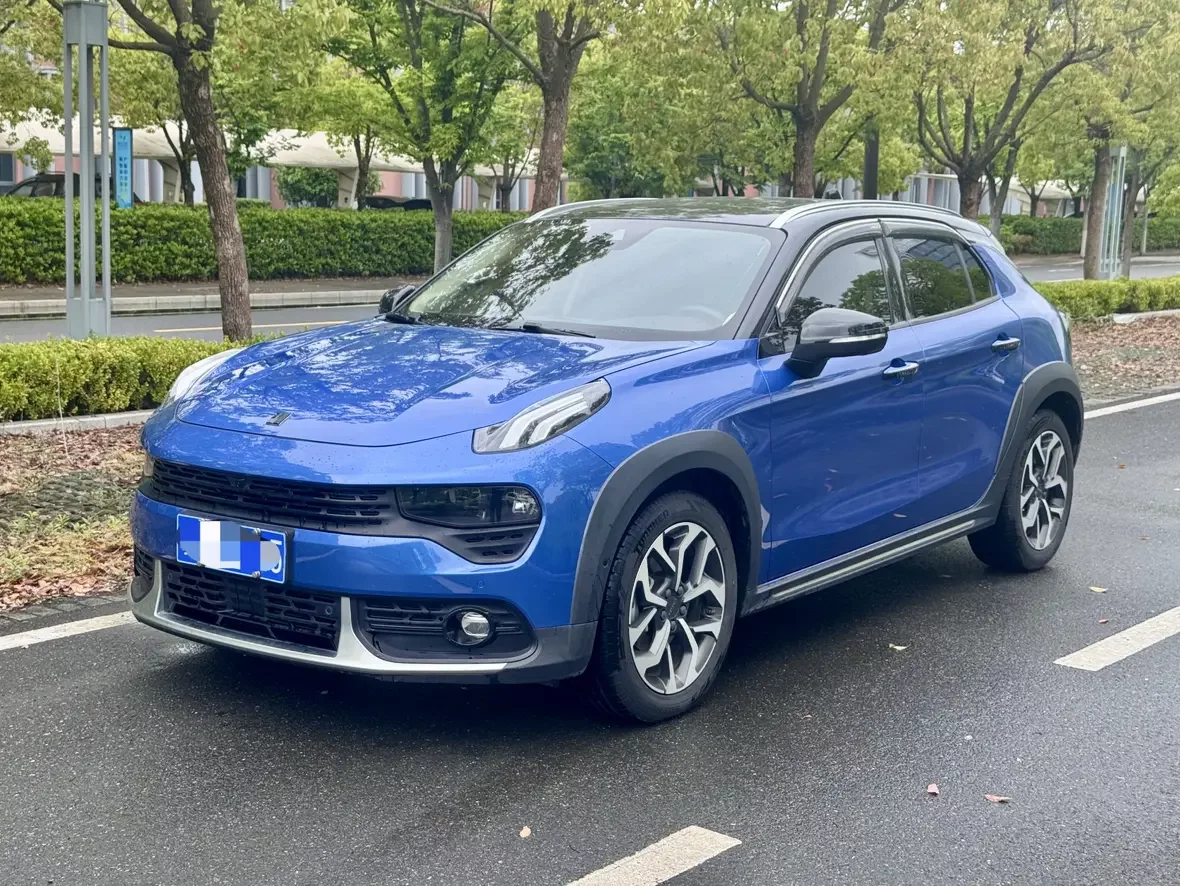 Lynk & Co 02