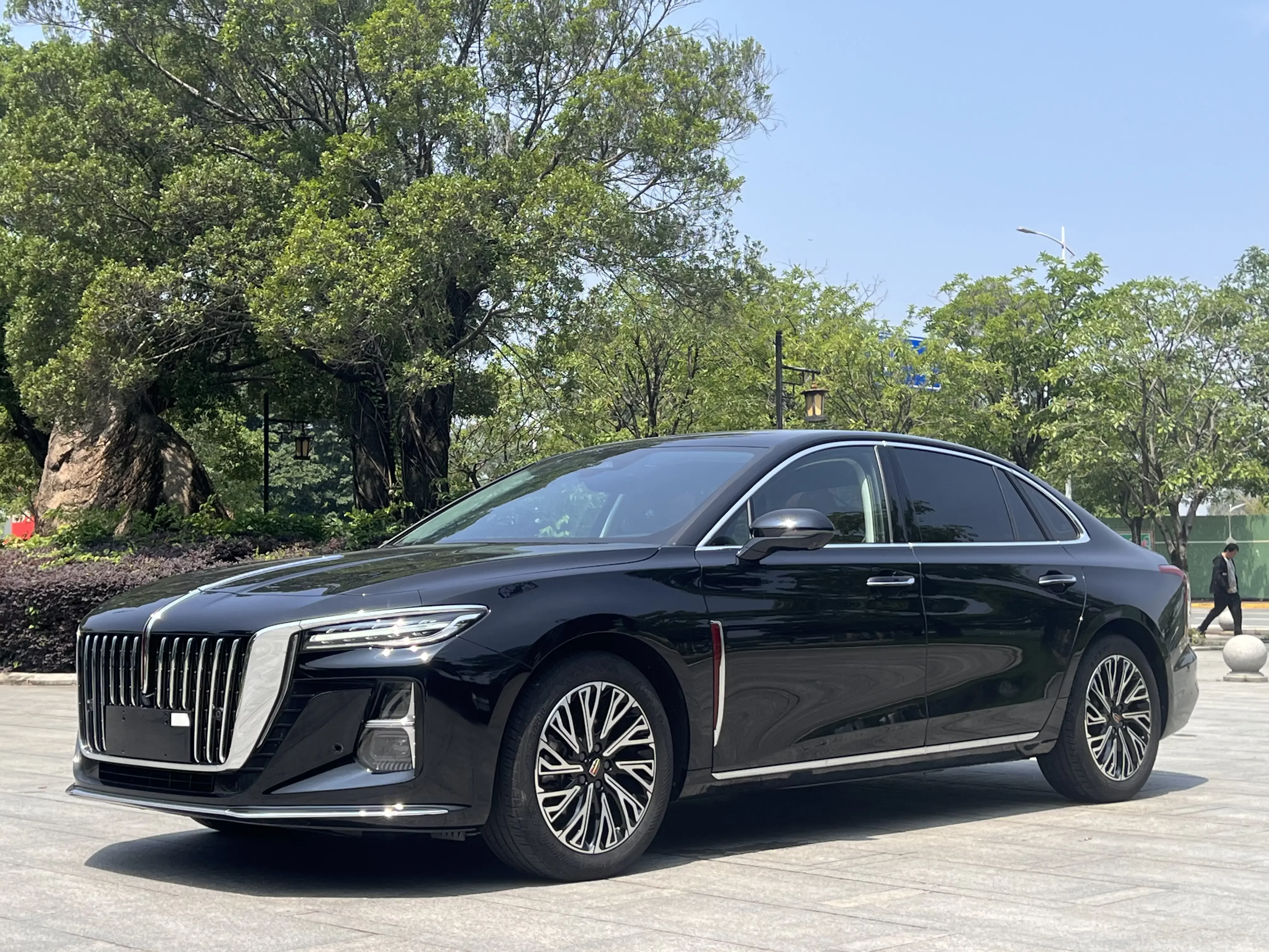 Hongqi H5