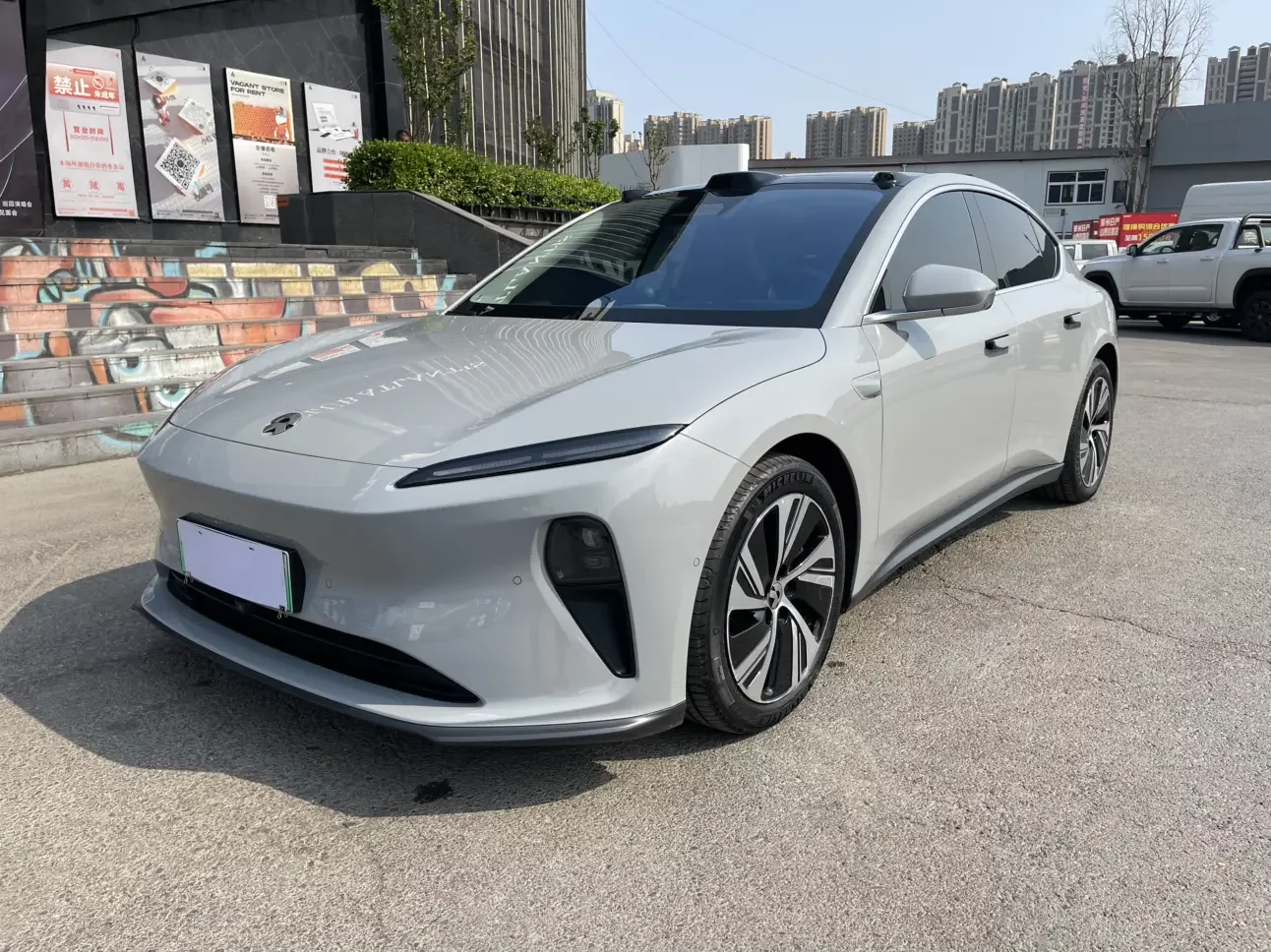 NIO ET5  из Китая