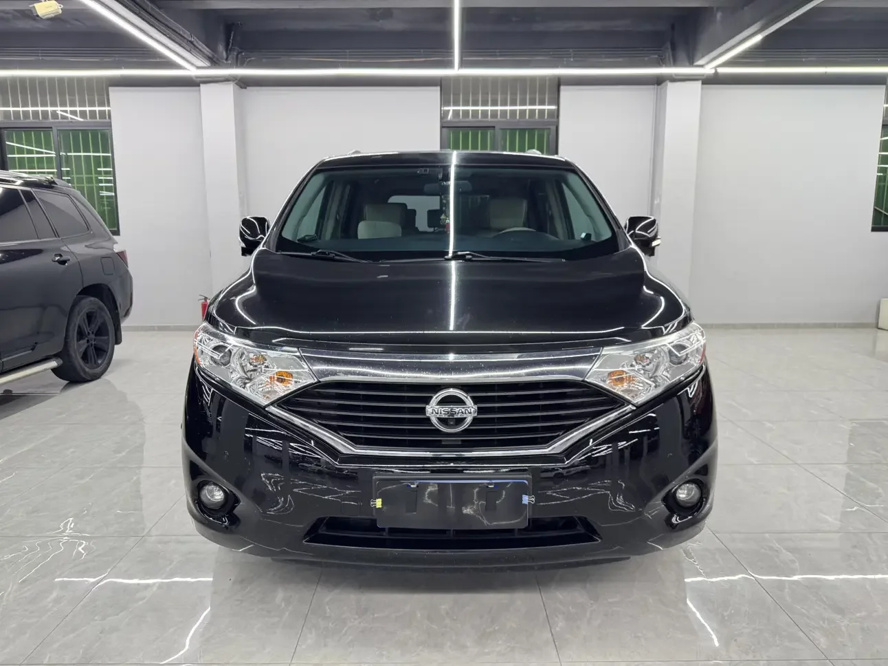 Nissan nobleman