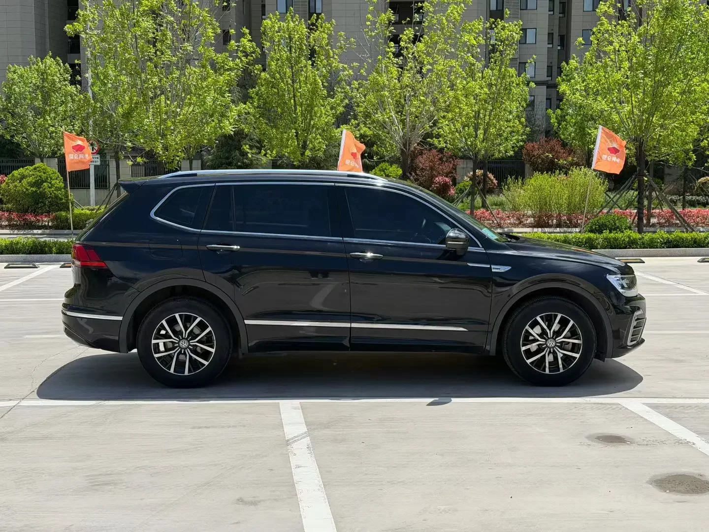 Volkswagen Tiguan L PHEV