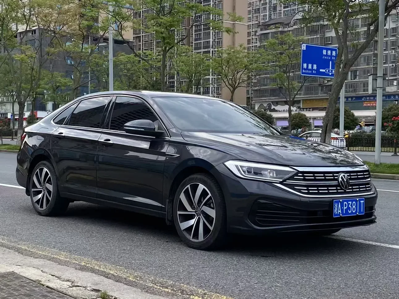 Volkswagen Sagitar