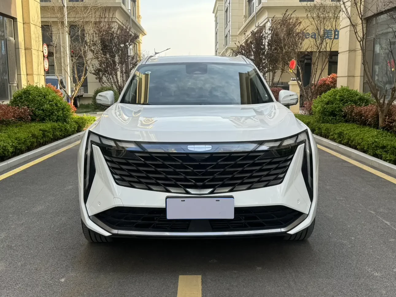 Geely Atlas L